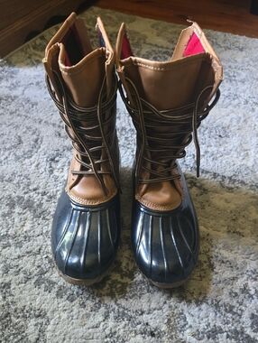 Women's Brown and Black Lace-Up Waterproof Duck Boots